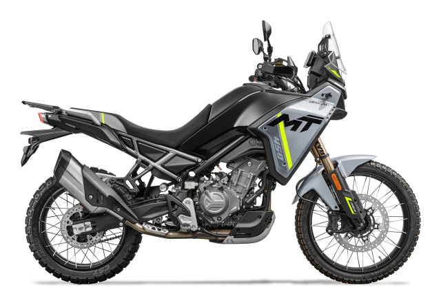 Moto CFMOTO 450MT 2025